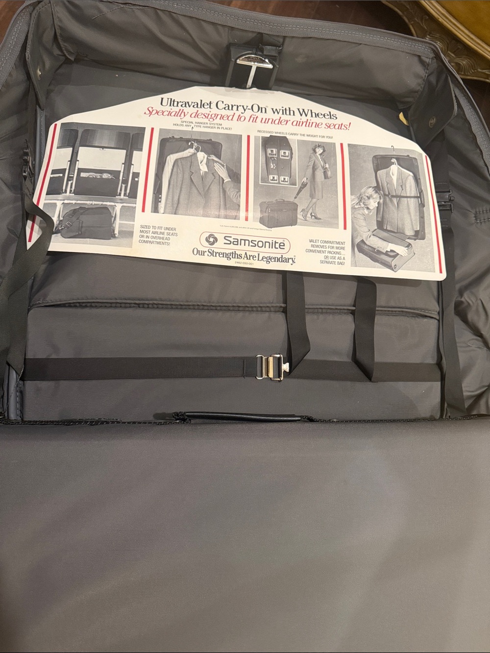 Samsonite Gray Travel Garment Bag with Interior Securing Straps